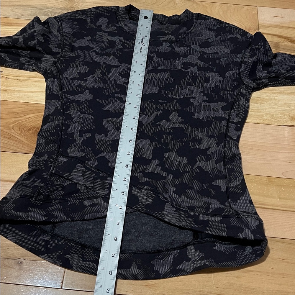 lululemon athletica Black Camo Long Sleeve Top - Picture 12 of 13